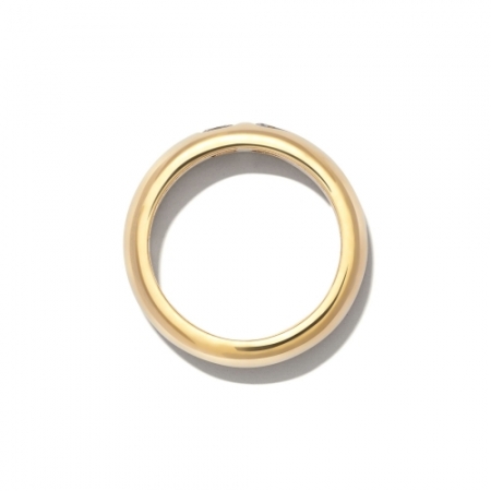 Широкое золотое кольцо с бриллиантами из желтого золота