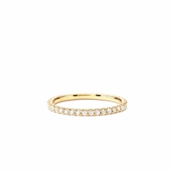 Женское кольцо из желтого золота 585 пробы с бриллиантами по кругу