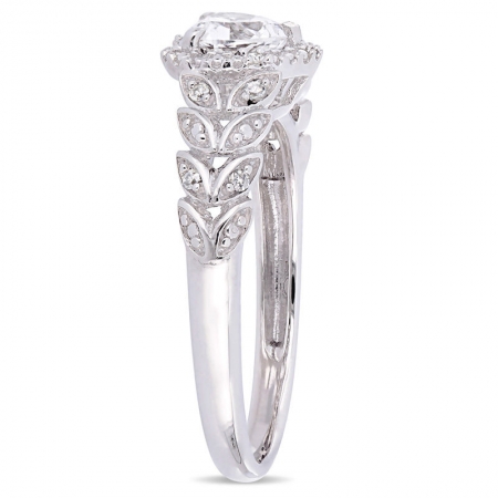 Помолвочное кольцо из белого золота с белым сапфиром огранки Сердце и бриллиантами