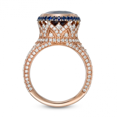 Женское кольцо из красного золота 750 пробы с сапфиром и бриллиантами